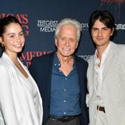 Michael Douglas med dottern Carys Douglas och sonen Dylan Douglas.