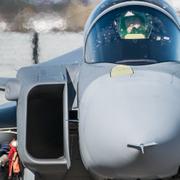 Inför en testflygning med ett Gripen E-plan. 