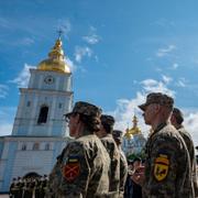 Ukrainska soldater i Kyiv