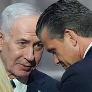 Benjamin Netanyahu och Pete Hegseth.