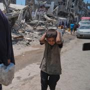 Abeer Sobh och hennes barn i Gaza stad den 24 juli. 