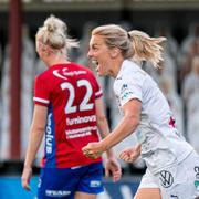 Mimmi Larsson jublar efter Rosengårds 1–0.