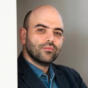 Den italienske författaren Roberto Saviano under sitt besök på Bokmässan i Göteborg.