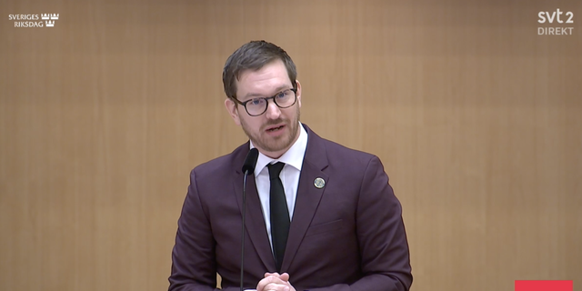 Håkan Svenneling (V). Riksdagen