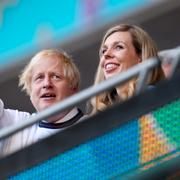 Boris Johnson med sin fru Carrie Johnson. 