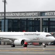 Lufthansaplan på Berlin Brandenburg. 