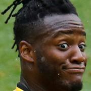 Michy Batshuayi bjuder på sin miss.