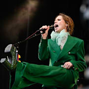 The Cardigans med sångerskan Nina Persson är en av de artister som uppträtt på Rosendal Garden Party 