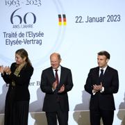 Frankrikes talman Yael Braun-Pivet, Scholz, Macron och Tysklands talman Barbel Bas. Christophe Ena / AP