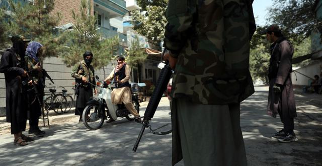 Talibaner på plats i Kabul. Rahmat Gul / TT NYHETSBYRÅN