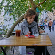 Kvinna i Teheran, sommaren 2025. 