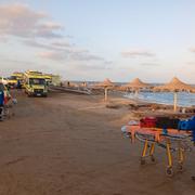 Räddningspådrag på stranden i Marsa Alam. 