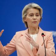 EU-kommissionens ordförande Ursula von der Leyen presenterar vilka portföljer och ansvar hennes 26 medarbetare kommer att ha under de kommande fem åren.