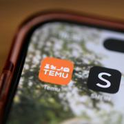 Appar på mobilen från e-handelsföretaget Temu och klädföretaget Shein.