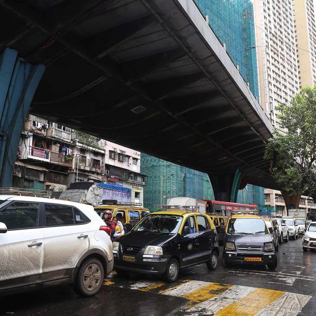 An elevated highway known as the JJ Flyover was the loudest place in Mumbai documented by the Awaaz Foundation. Catherine Davison / Photographer: Catherine Davison