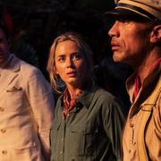 Jack Whitehall, Emily Blunt och Dwayne Johnson i ”Jungle Cruise”.