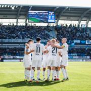 Djurgården firar efter Bervalls 2–0-mål. 