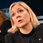 Nooshi Dadgostar och Magdalena Andersson.