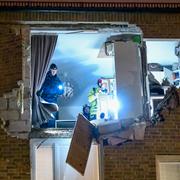 Explosionen slog upp ett stort hål i fasaden.