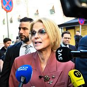 Finansminister Elisabeth Svantesson (M) under budgetpromenaden i våras.