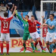 Viktor Elm jublar efter Måns Söderqvists 1–0.