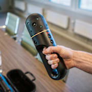 Hexagon, en av företagets produkter, en sensor, ett mätinstrument, som skannar av rummet.