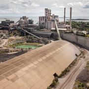 Arkivbild: Cementas fabrik i Slite på Gotland.