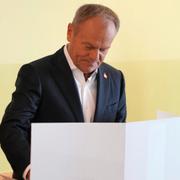 Donald Tusk röstar på söndagen.