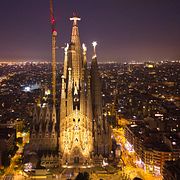 Sagrada Familia i skymningen, 3 juni 2026.