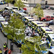 Nazistiska organisationen Nordiska motståndsrörelsen (NMR) demonstrerar i Kungälv på första maj.