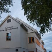 Barnen fördes bort utanför sin skola i Kongsvinger