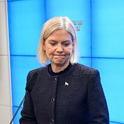 Socialdemokraternas partiledare Magdalena Andersson (S) håller en pressträff efter sitt möte med talmannen om sitt sonderingsuppdrag. 