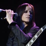  Dolores O'Riordan. 