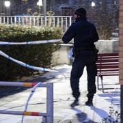 17-åringen försökte mörda en vaktmästare som skottade snö genom att skjuta honom med flera skott. 