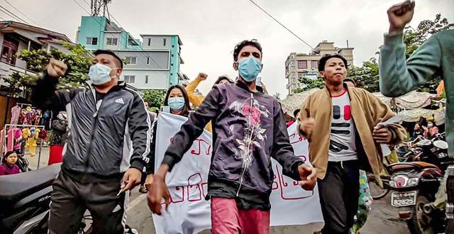 Regimkritiska demonstrationer i Myanmar, arkivbild. AP