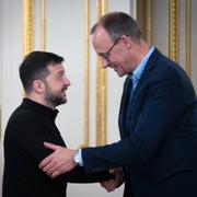 Ukrainas president Volodymyr Zelenskyj och Tysklands tillträdande förbundskansler Friedrich Merz i december 2024.