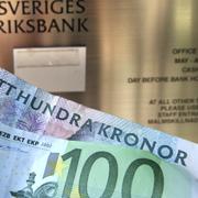 På torsdagen kostar en dollar 10,67 kronor.