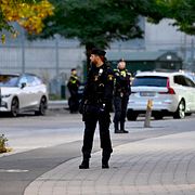 Polisen på plats vid idrottshallen.