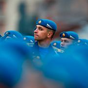 Ryska soldater under militärparad, arkivbild. 