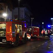 Räddningstjänst på olycksplatsen. 