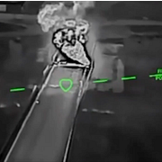 Ukrainsk militär har publicerat klipp från anfallet mot bron i Armiansk.