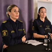 Karin Wessén, chef utredningssektionen, Josefine Rhodin, biträdande lokalpolisområdeschef Gästrikland, samt Måns Jennehag, kommunpolischef, på en pressträff i lördags.