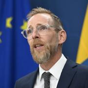 Socialminister Jakob Forssmed (KD) håller en pressträff tillsammans med Folkhälsomyndigheten för att informera om läget kring mpox på torsdagen. 