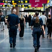 Polis patrullerar på Malmö C. Arkivbild.