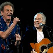 Art Garfunkel och Paul Simon 2009.