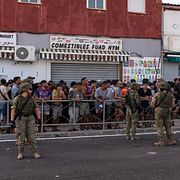 Migranter i Ceuta på fredagen.