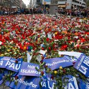 Tusentals människor samlades på lördagen i Barcelona för att protestera mot terrorism.