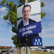 Valaffisher från Moderaterna. Bilden har inget med artikeln att göra.