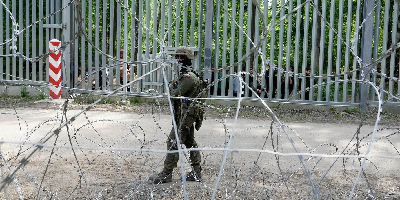 En polsk soldat bevakar Europas yttre gräns.
