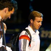 Mario Goetze och Mats Hummels i Santa Cruz Cabralia.